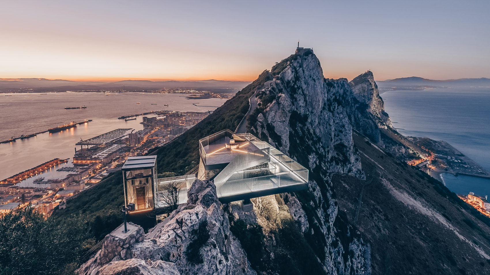 Skywalk — смотровая площадка на Гибралтарской скале от Arc Designs