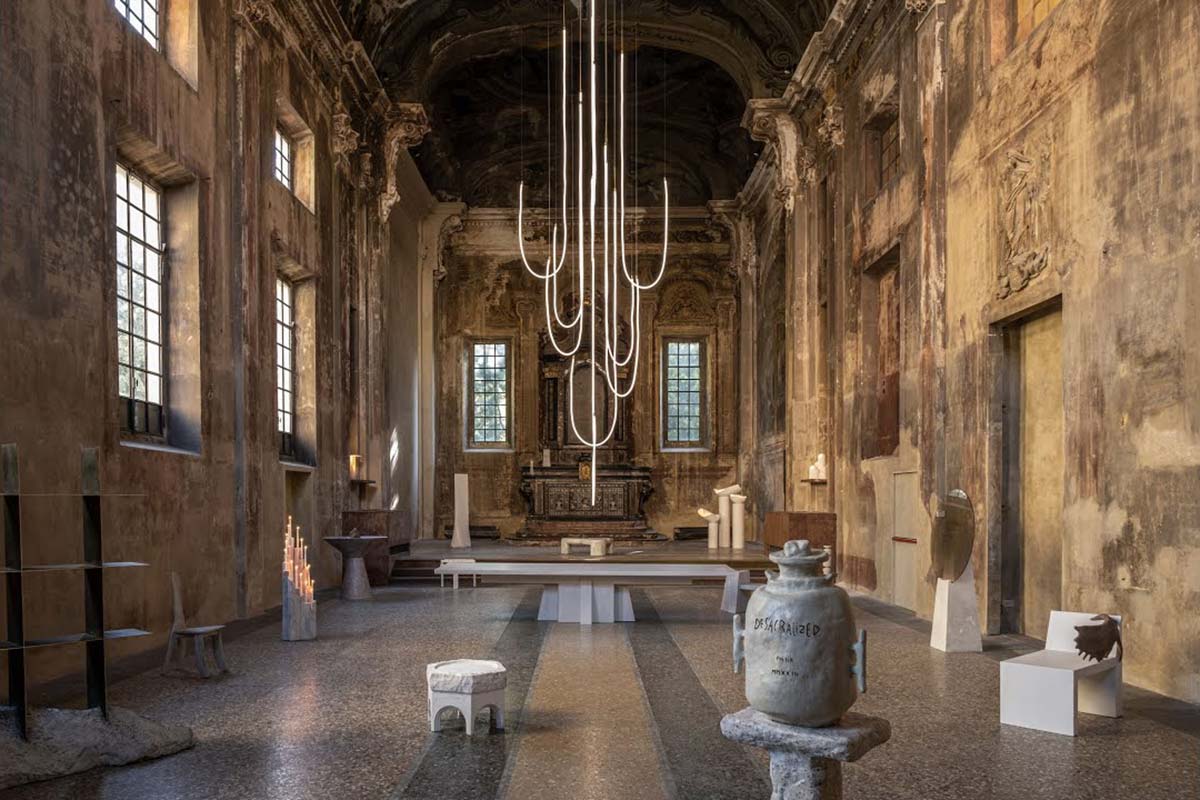 Десакрализованный Galerie Philia - церковь Сан-Витторе и 40 Мартири, Милан