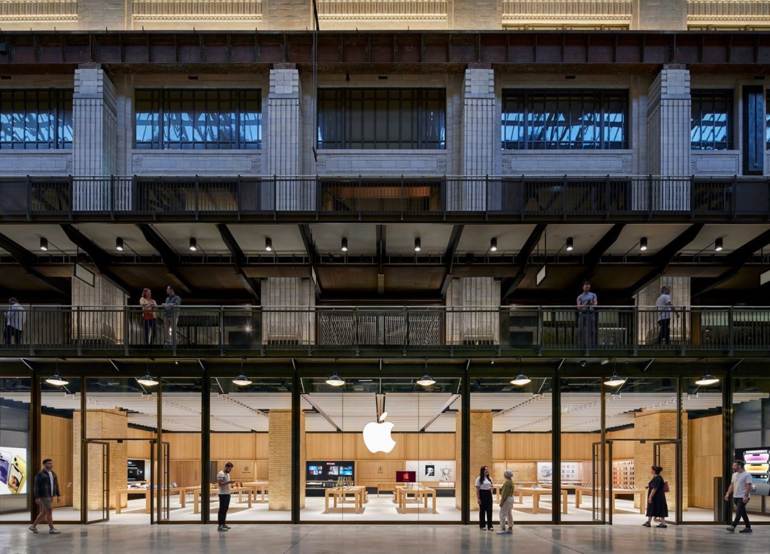 Магазины Apple: в центре внимания 5 культовых розничных дизайнов Apple x Foster + Partners