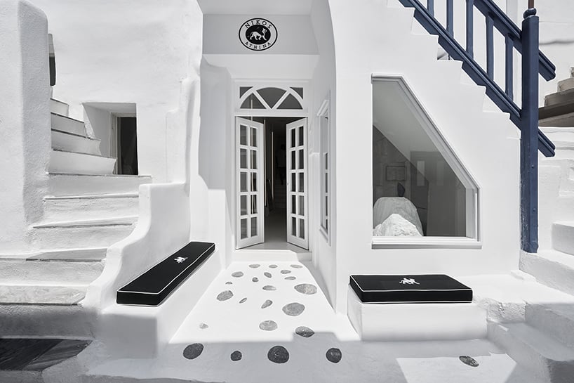 греческий дом Никоса Афины построил мраморный карьер в качестве своего флагманского магазина на Миконосе 3
